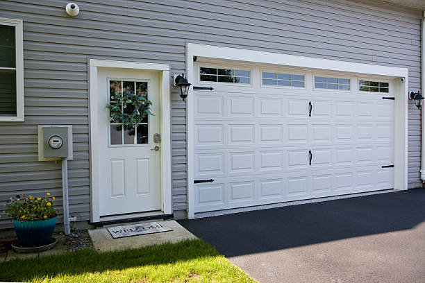 24/7 Emergency Garage Door Panel Replacement experts in Oak Grove, LA